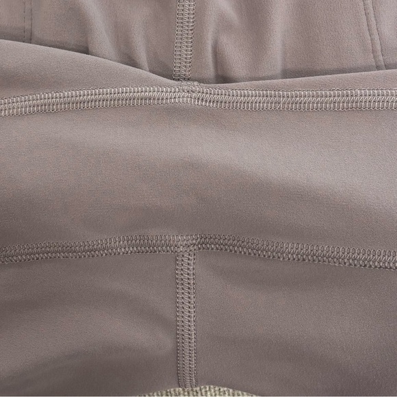 Lululemon Align Joggers 28” *Vent In Violet Verbena Size 10 - Picture 6 of 10